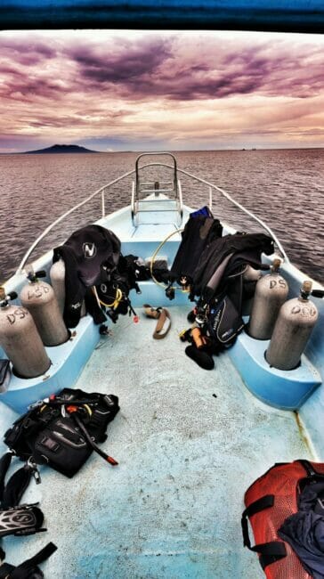 balifundiving boat